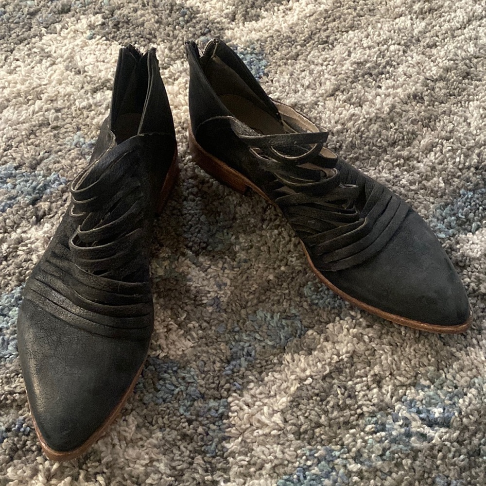 Black shoes
